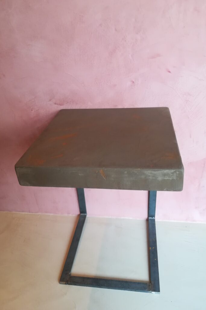 betonlook bijzettafeltje